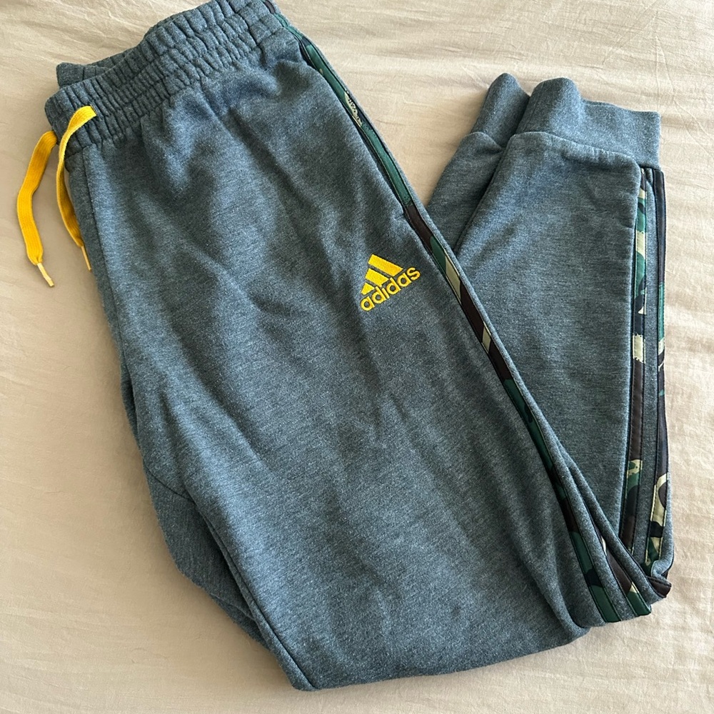 Adidas Men’s Gray Joggers with camo details